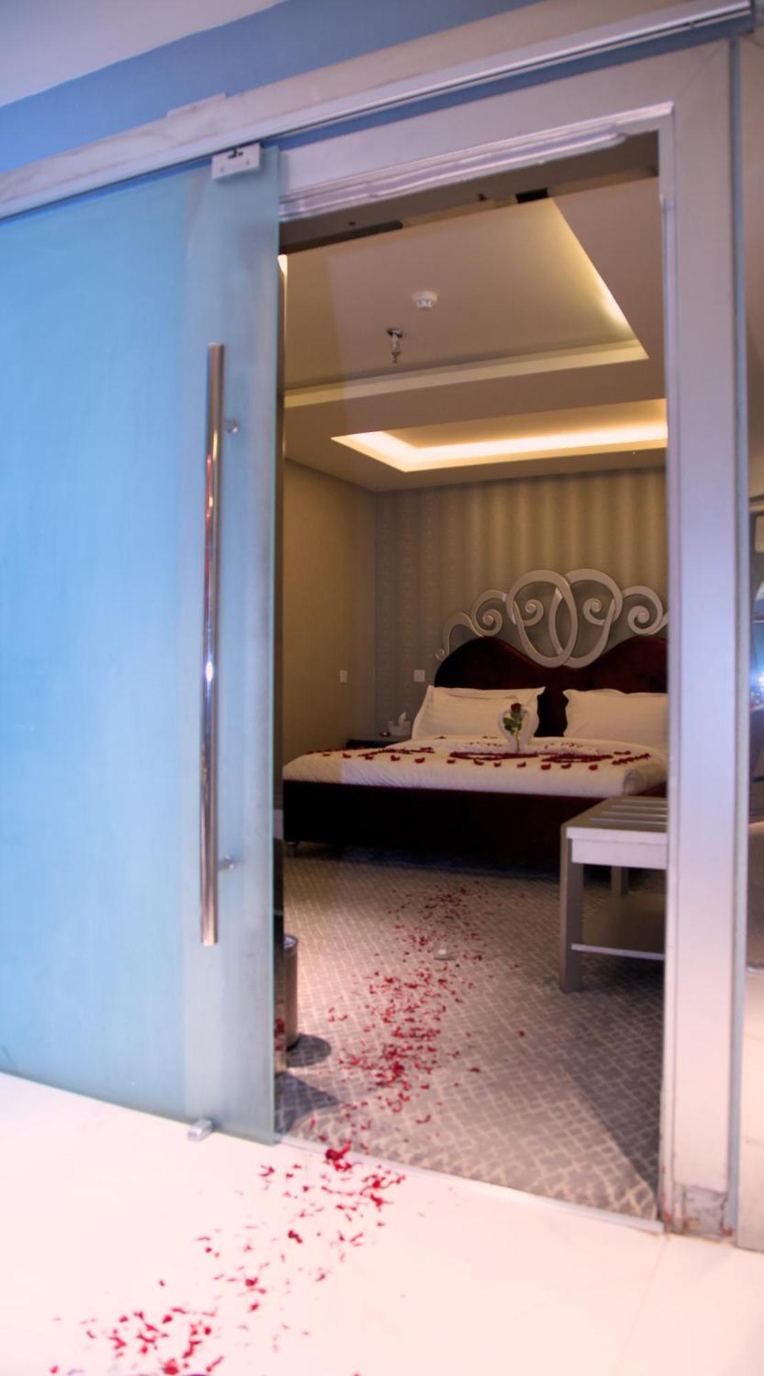 בוריידה Sharz Hotel מראה חיצוני תמונה